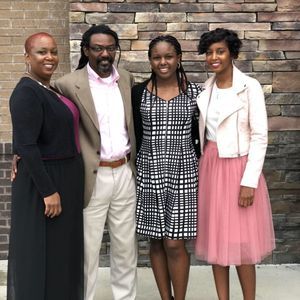 Meet your Posher, Niki